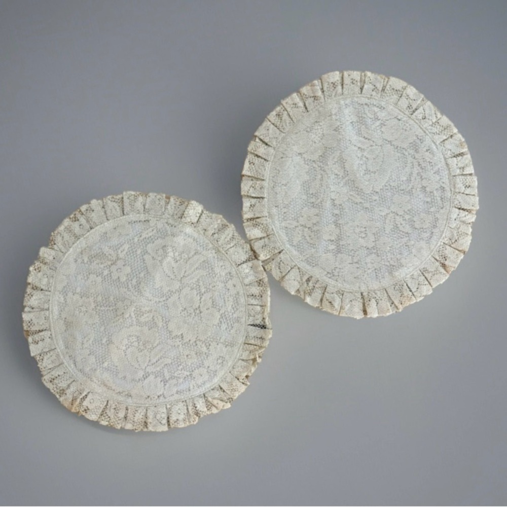 NICOLE MILLER HOME PLACEMATS (4) Gold METALLIC 15 INCH ROUND MAT